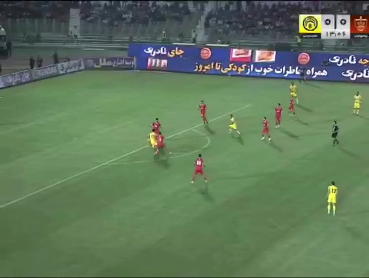 قلب پرسپولیس ایستاد؛ فجر به گل اول رسید