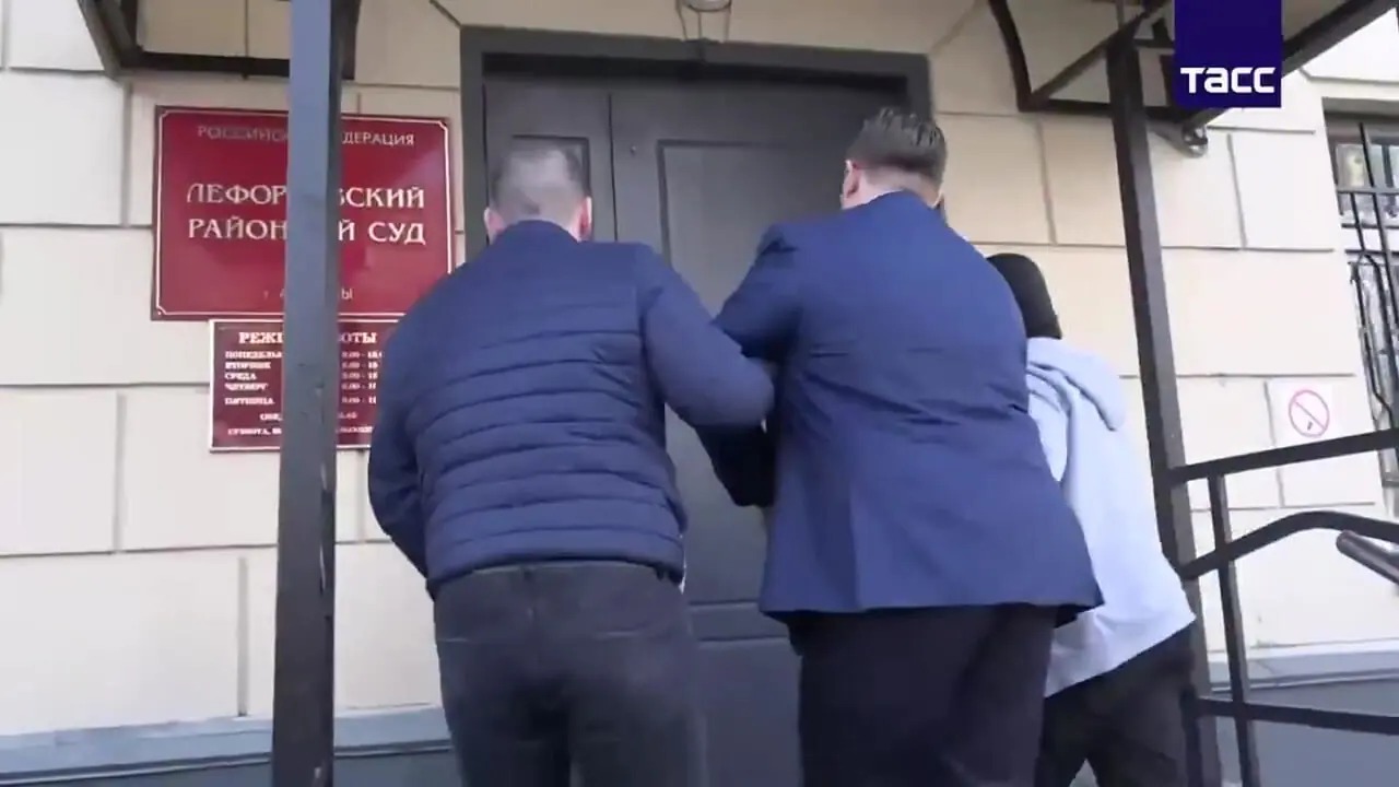 لحظه دستگیری دیپلمات روس به جرم جاسوسی