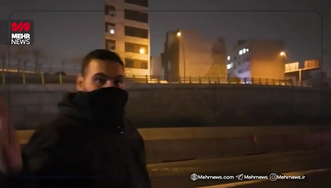 حمله به بزرگراه امام علی(ع) تهران | ریختن میلگرد روی خودروهای عبوری!